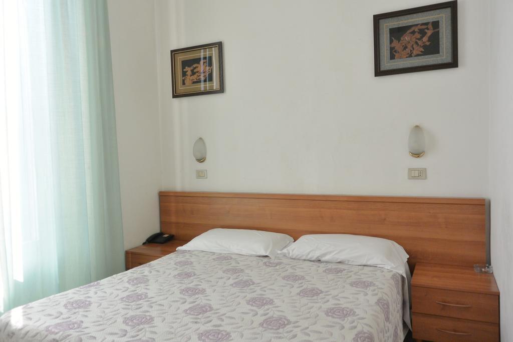 Hotel Oriente มิลาน ห้อง รูปภาพ