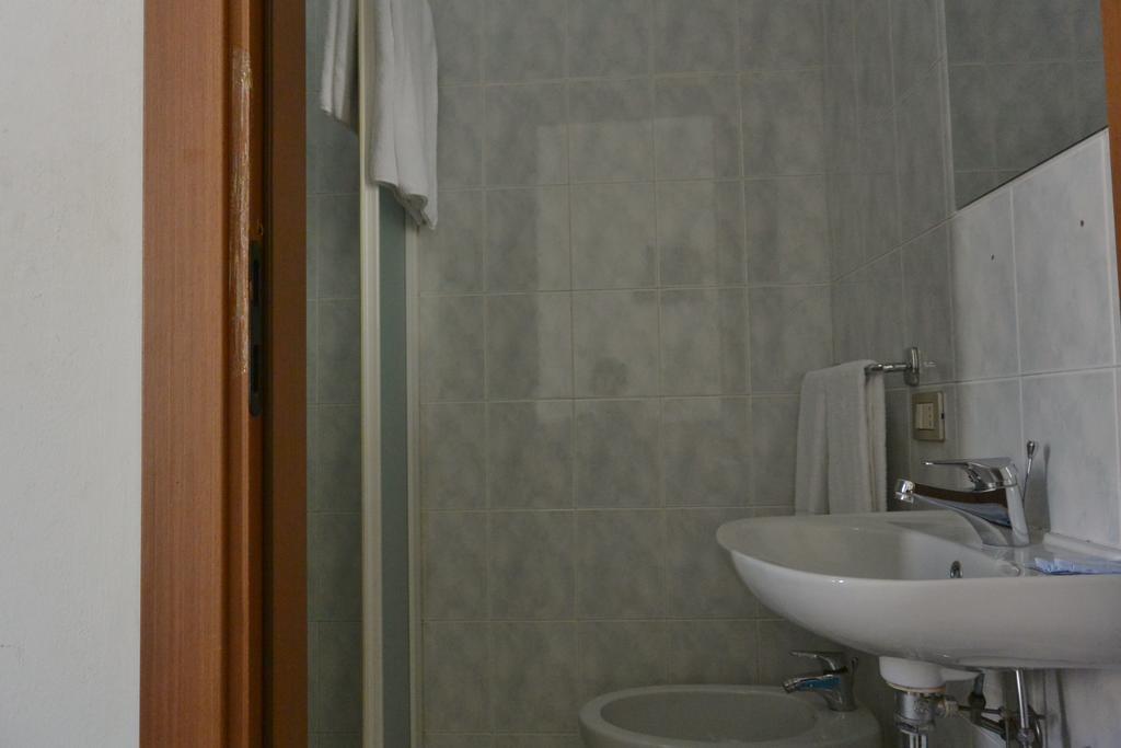 Hotel Oriente มิลาน ภายนอก รูปภาพ